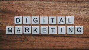 Read more about the article How to Use AI to Create a Marketing Strategy That Actually Works in 2026