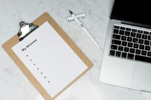 Read more about the article Do AI Cover Letter Generators Actually Work? I Tested Them.